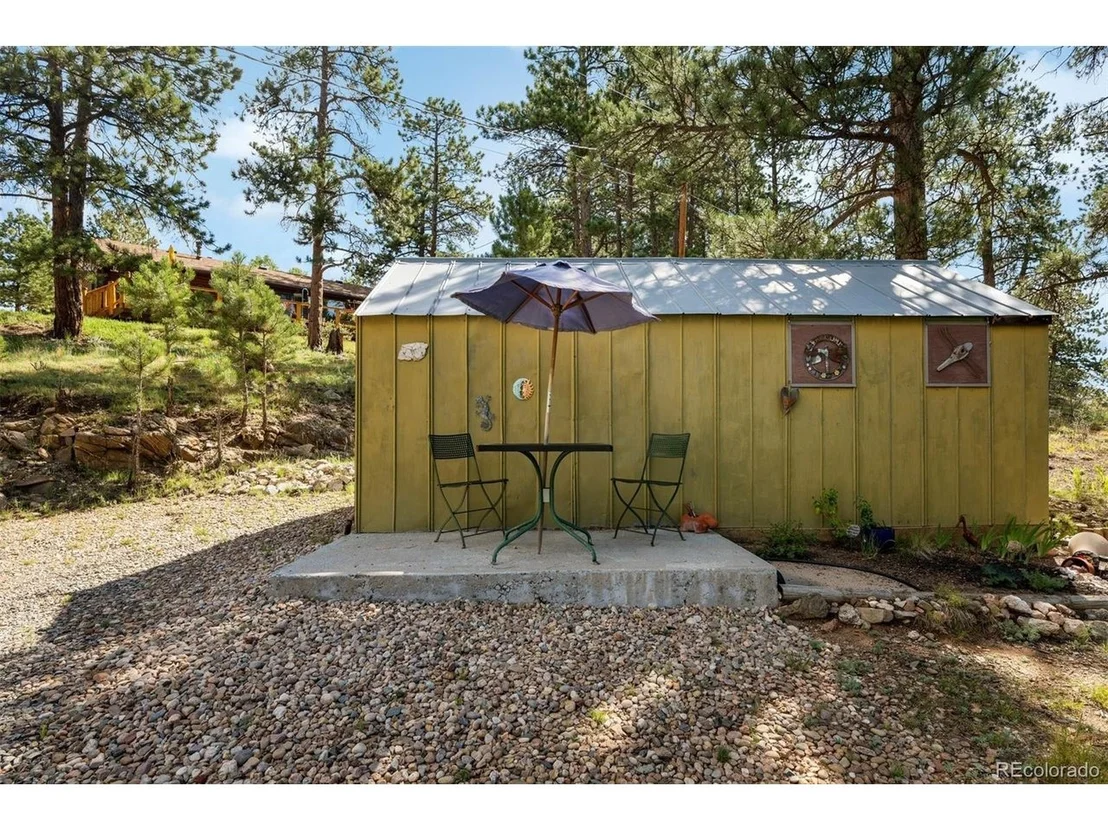 Photo of 221 Juniper Ln