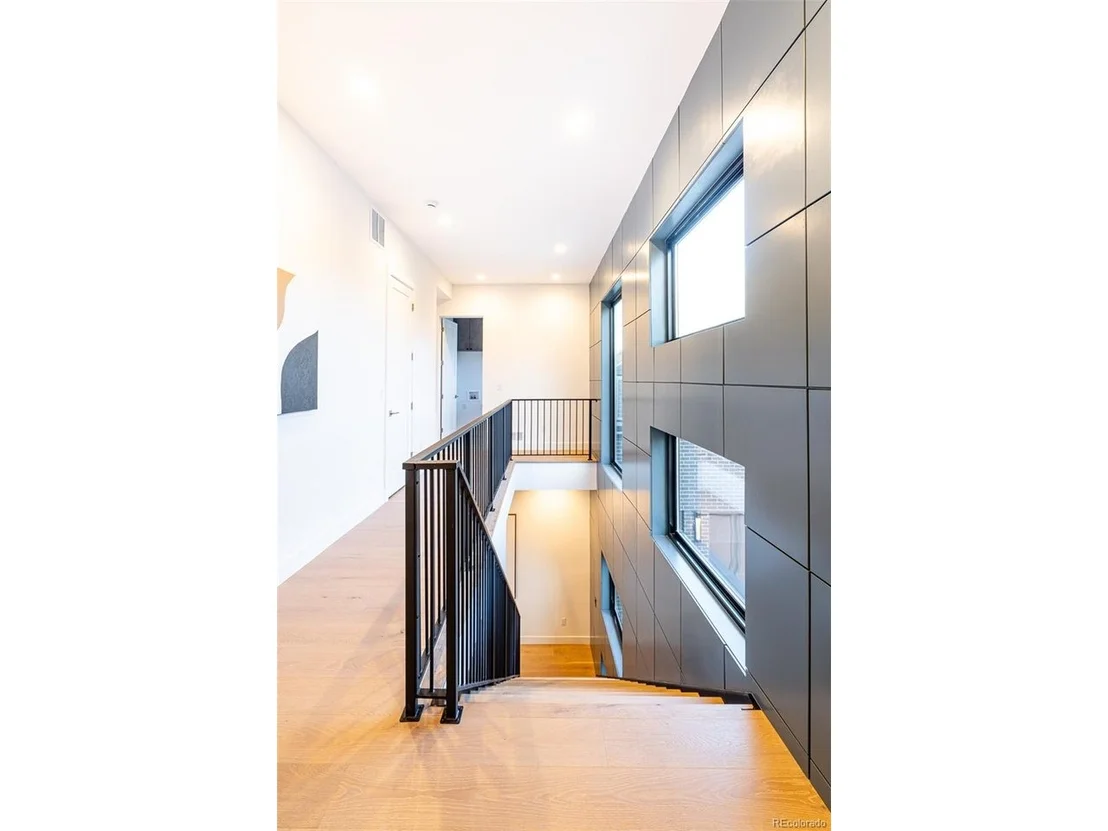 Photo of 2126 Vine Ave