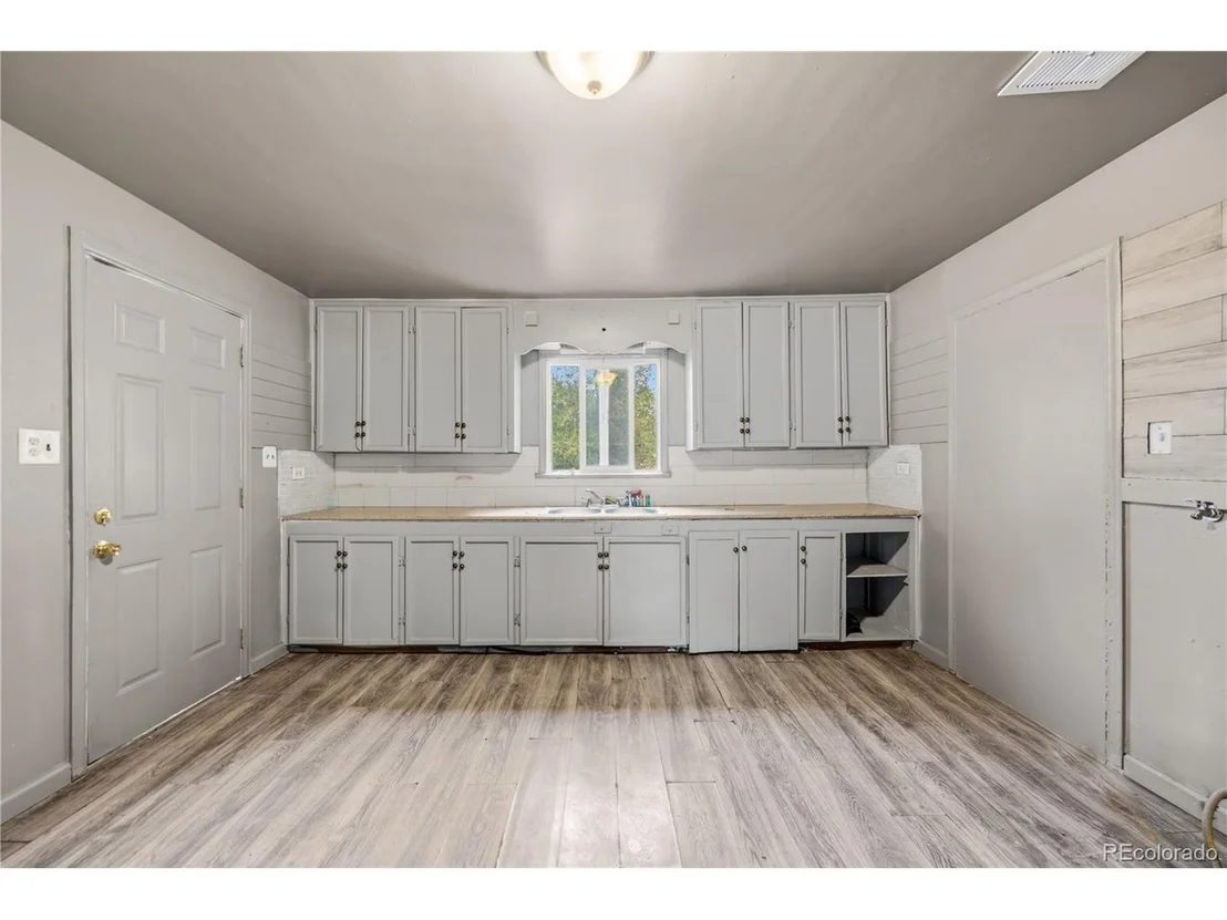 Photo of 801 Hooker St
