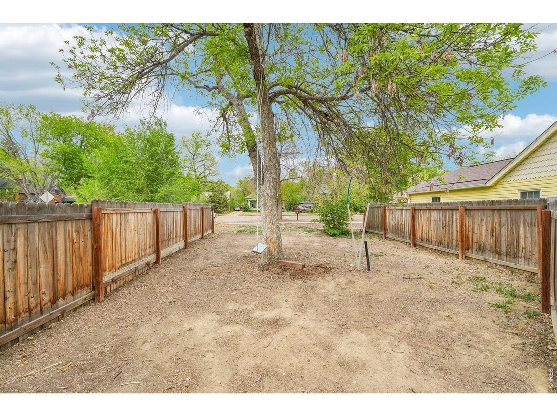 Photo of 205 5th Ave