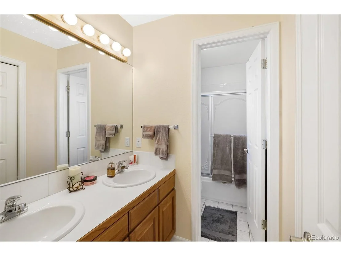 Photo of 2303 Vineyard Pl