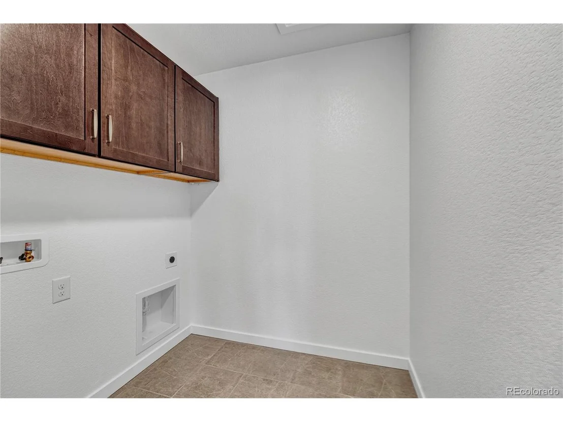 Photo of 246 Mohawk Cir