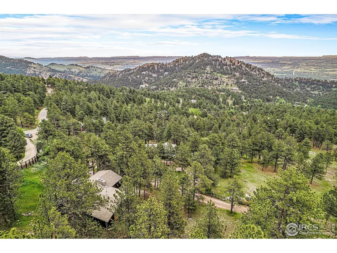 Photo of 335 Wild Horse Cir