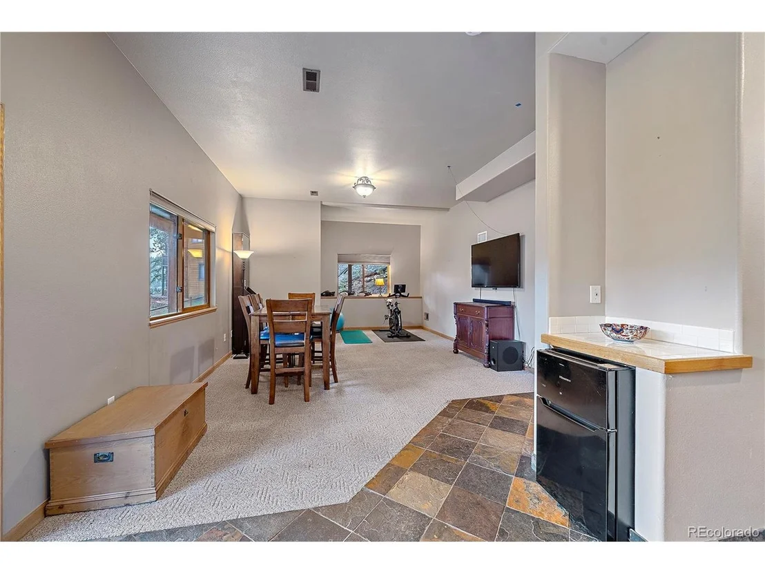 Photo of 28384 Kinnikinnick Rd