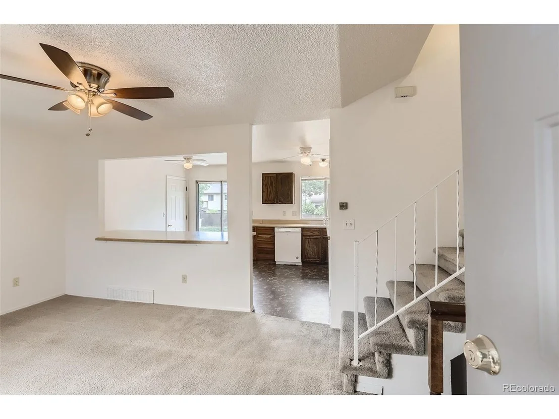 Photo of 216 Summit Cir