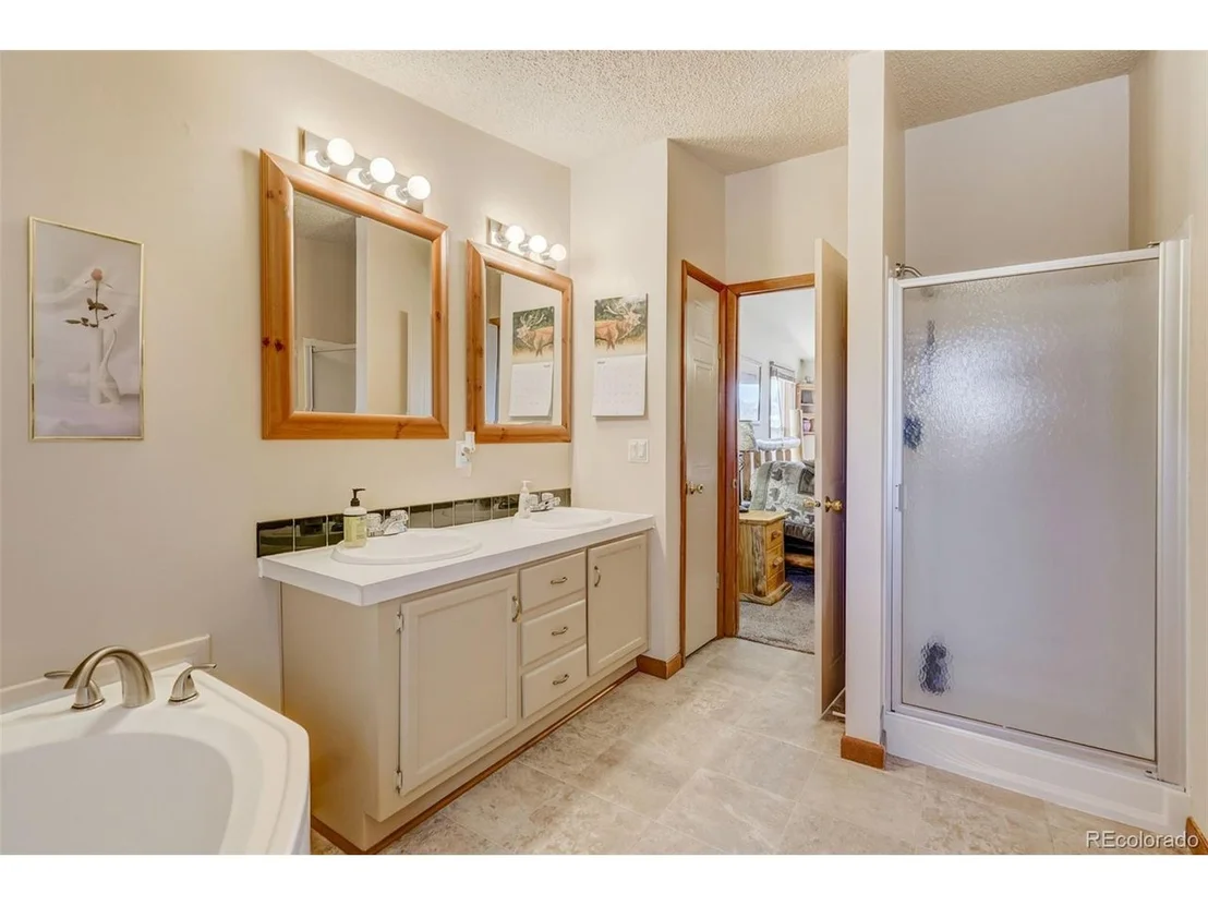 Photo of 100 Hawk Ln