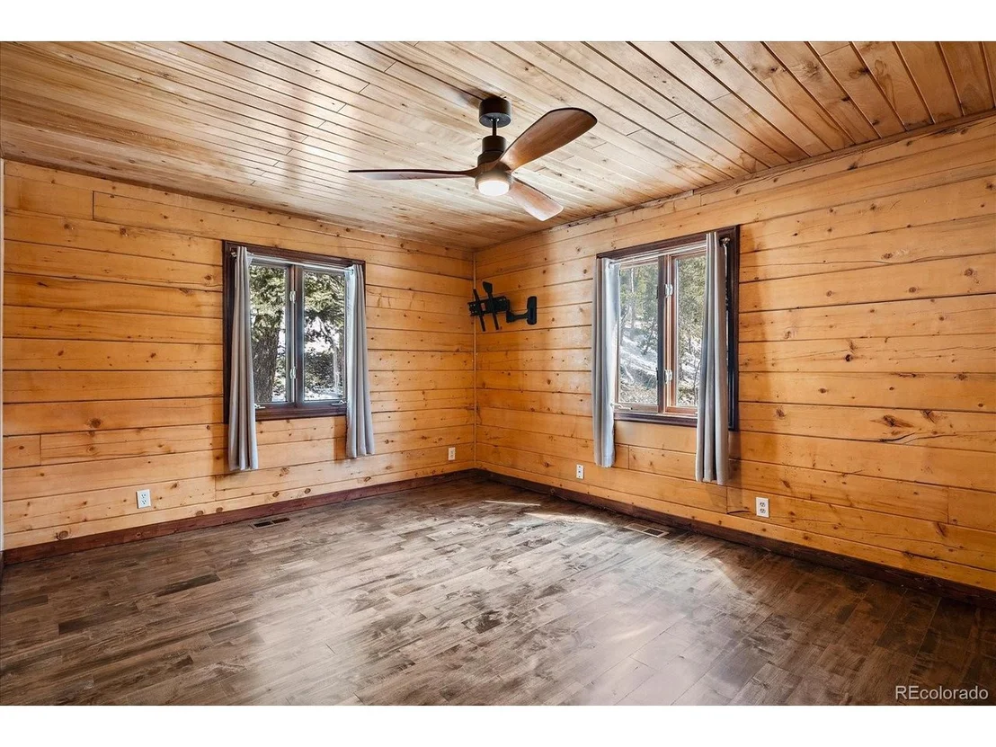 Photo of 81 Mountain View Dr