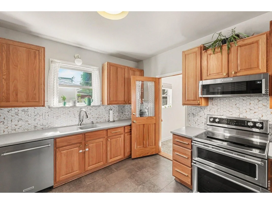 Photo of 222 Maple Ave
