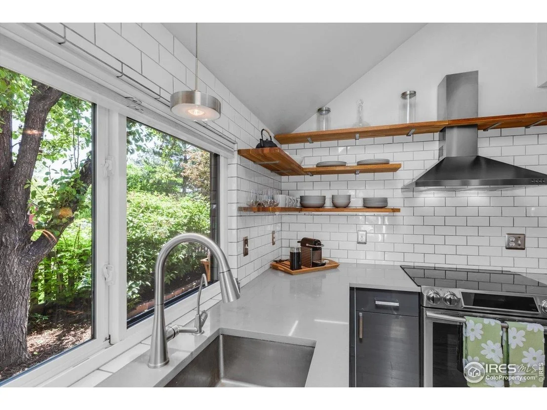 Photo of 3582 Smuggler Way