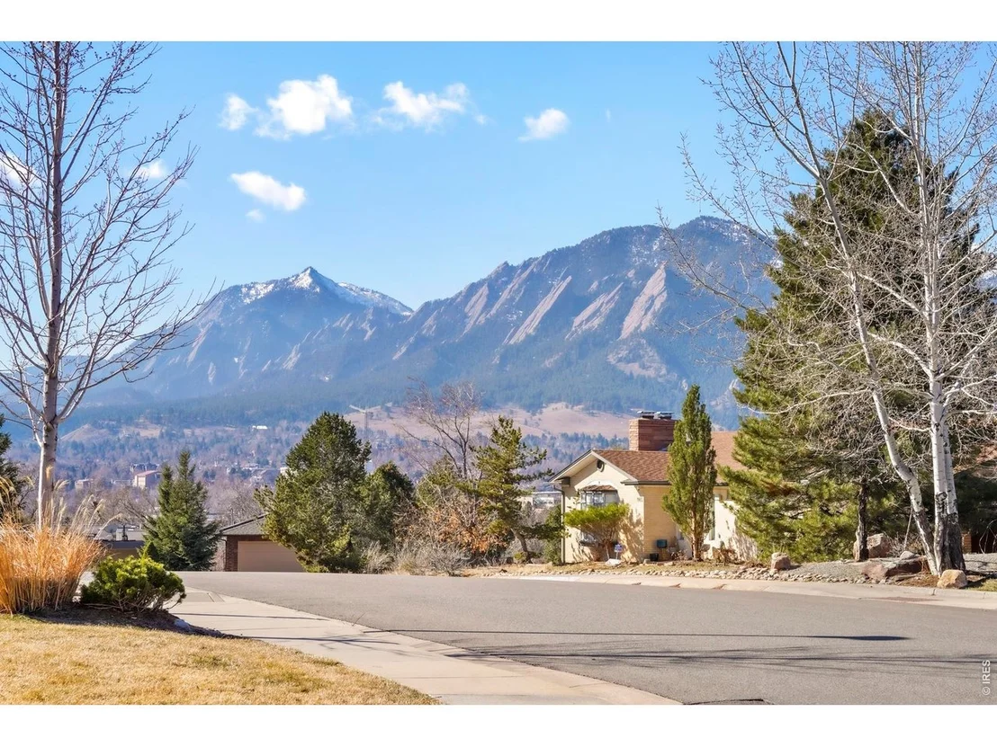 Photo of 2003 Balsam Dr