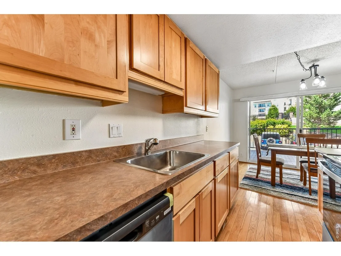 Photo of Unit 262 at 805 29th St