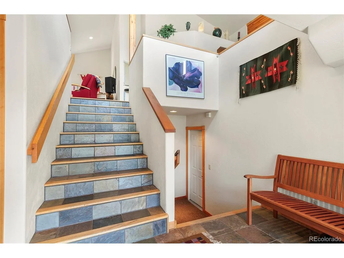 Photo of 212 Fairview Blvd