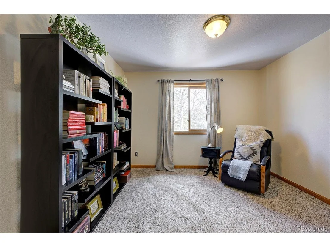 Photo of 454 Conifer Dr