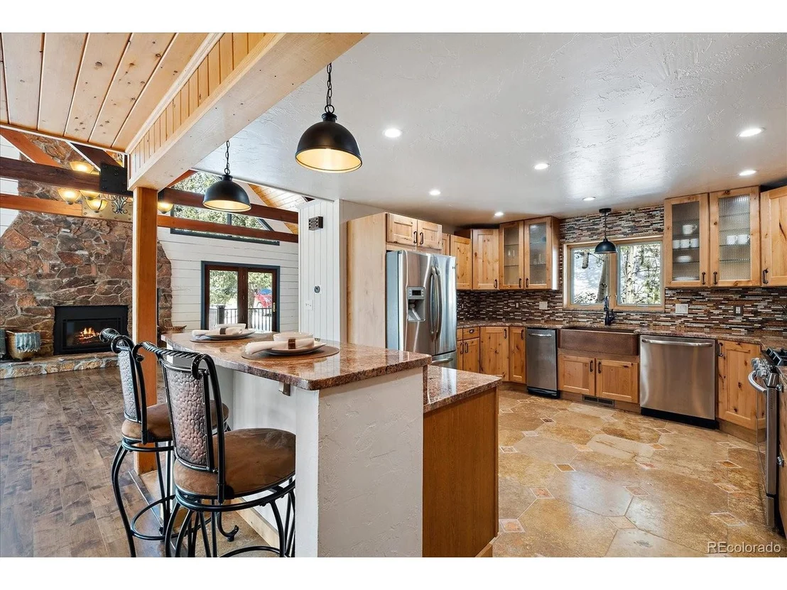 Photo of 81 Mountain View Dr