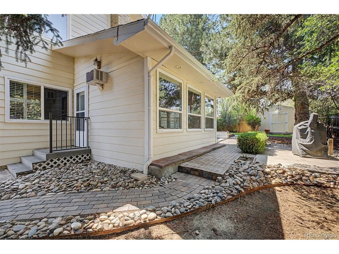 Photo of 8039 Marshall Cir