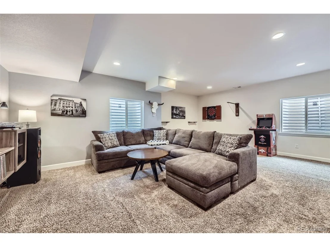 Photo of 9751 Mobile St