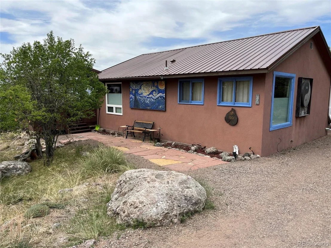 Photo of 1001 E Badger Rd