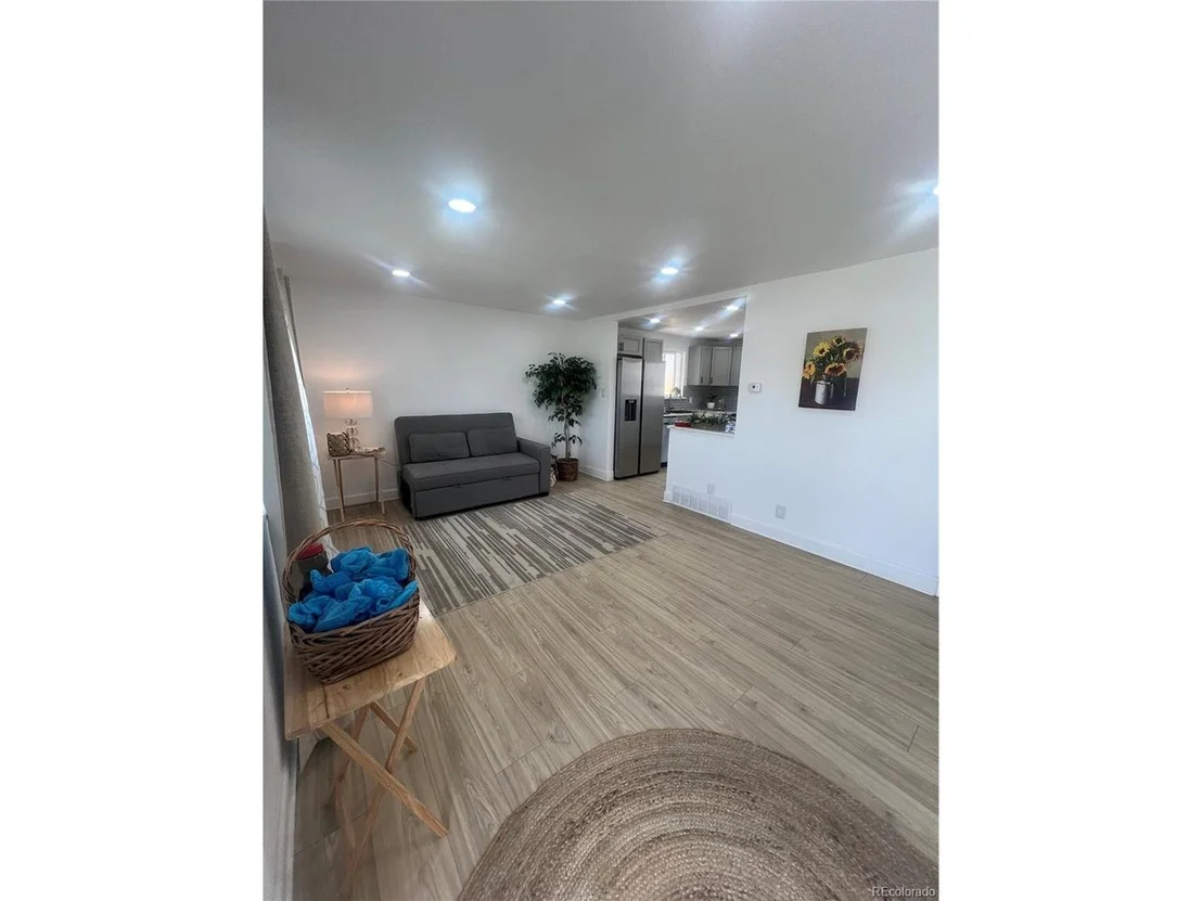Photo of 7956 Joan Dr