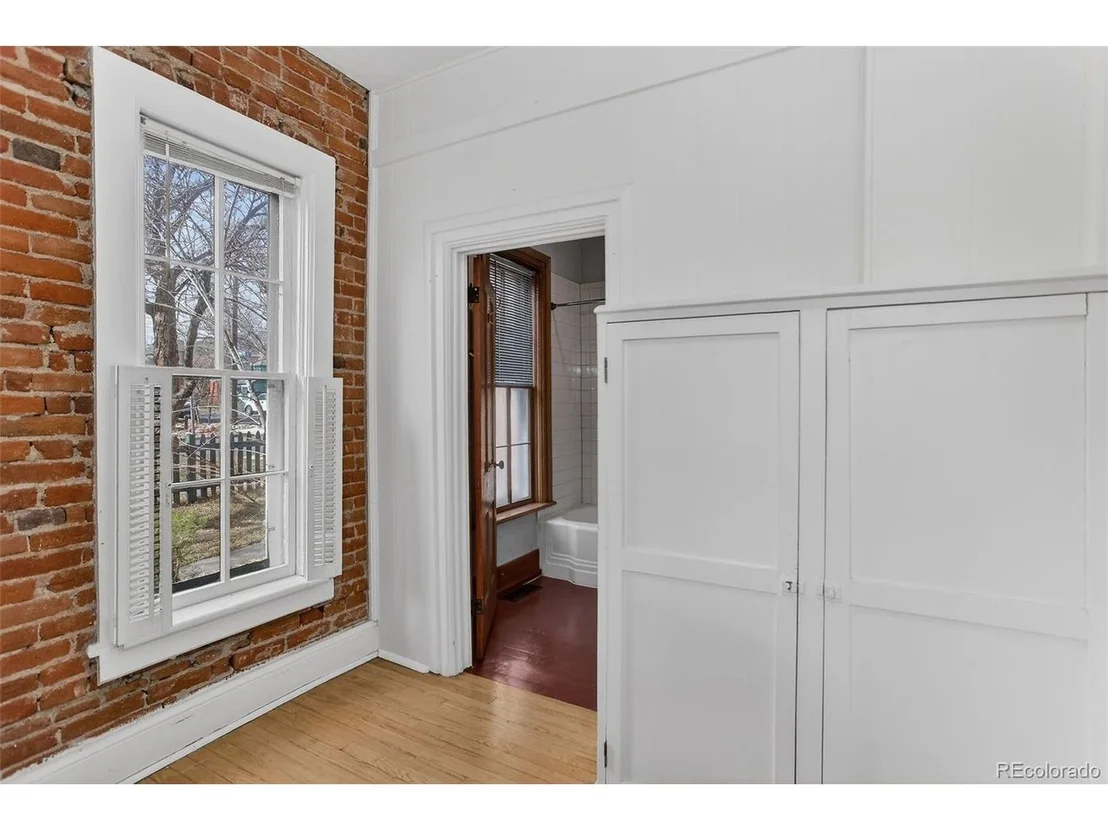 Photo of 1902 Grove St