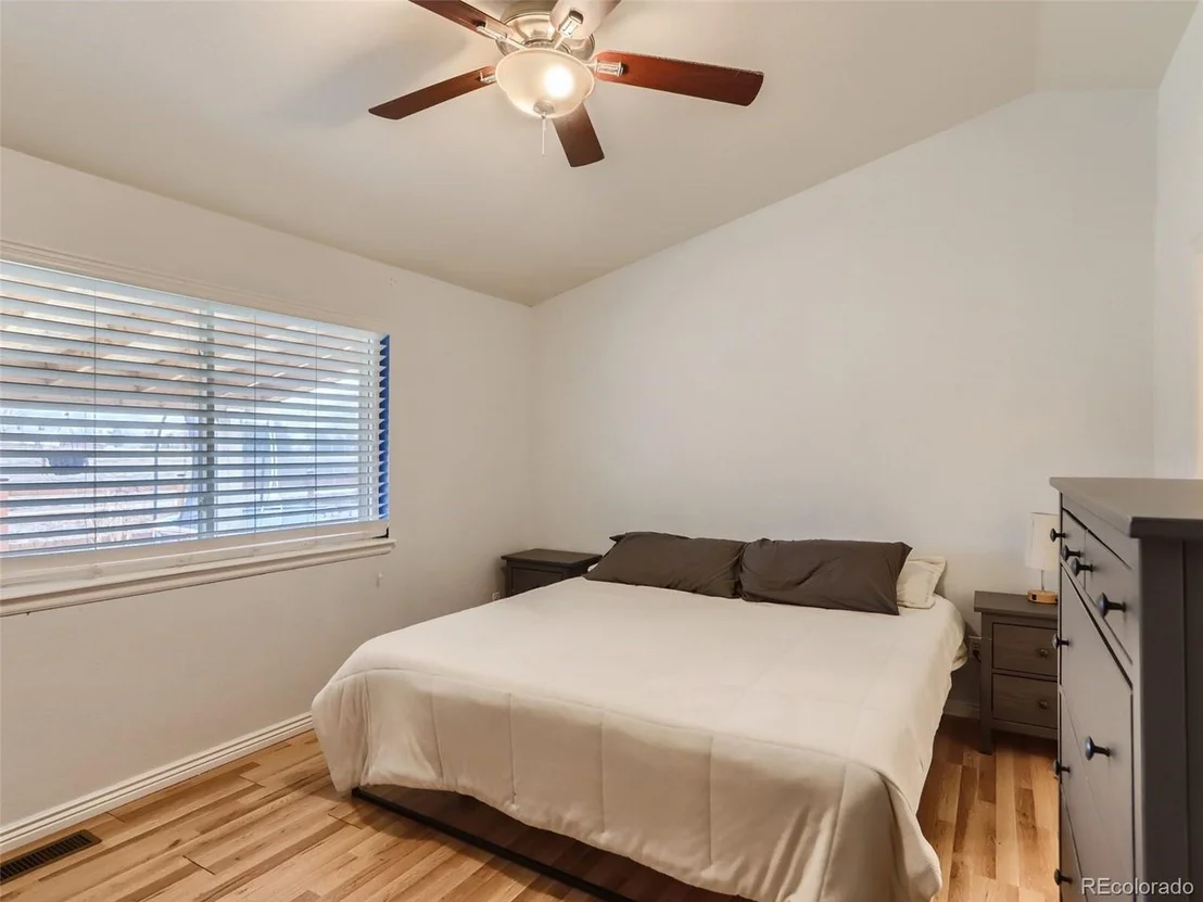 Photo of 5427 Bear Ln