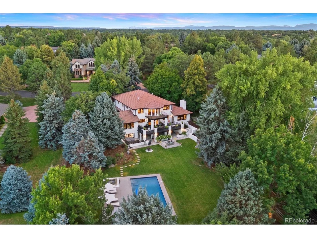 Photo of 5 Cherrymoor Dr