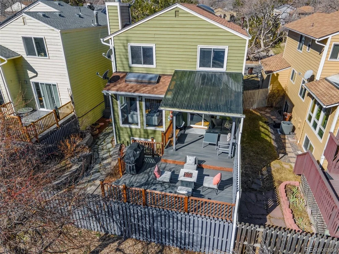 Photo of 72 Mineola Ct