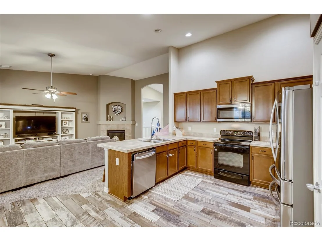 Photo of 6983 Sunburst Ave