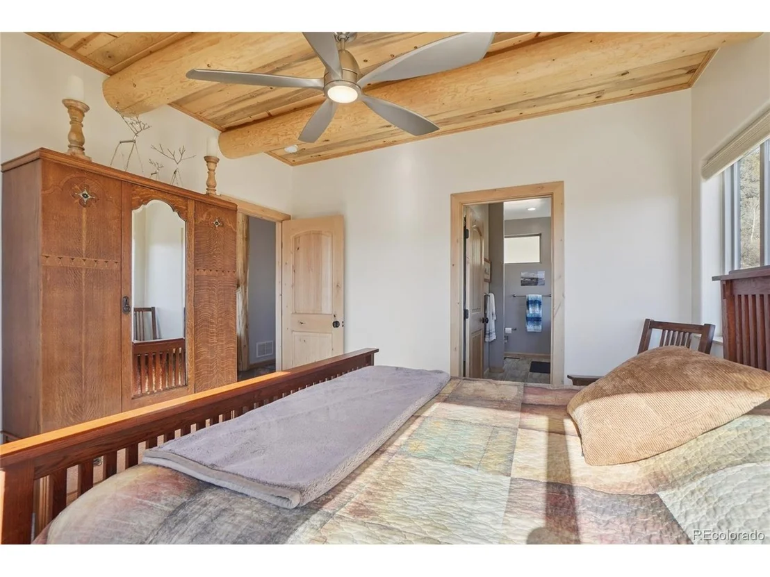 Photo of 884 Pine Hollow Road