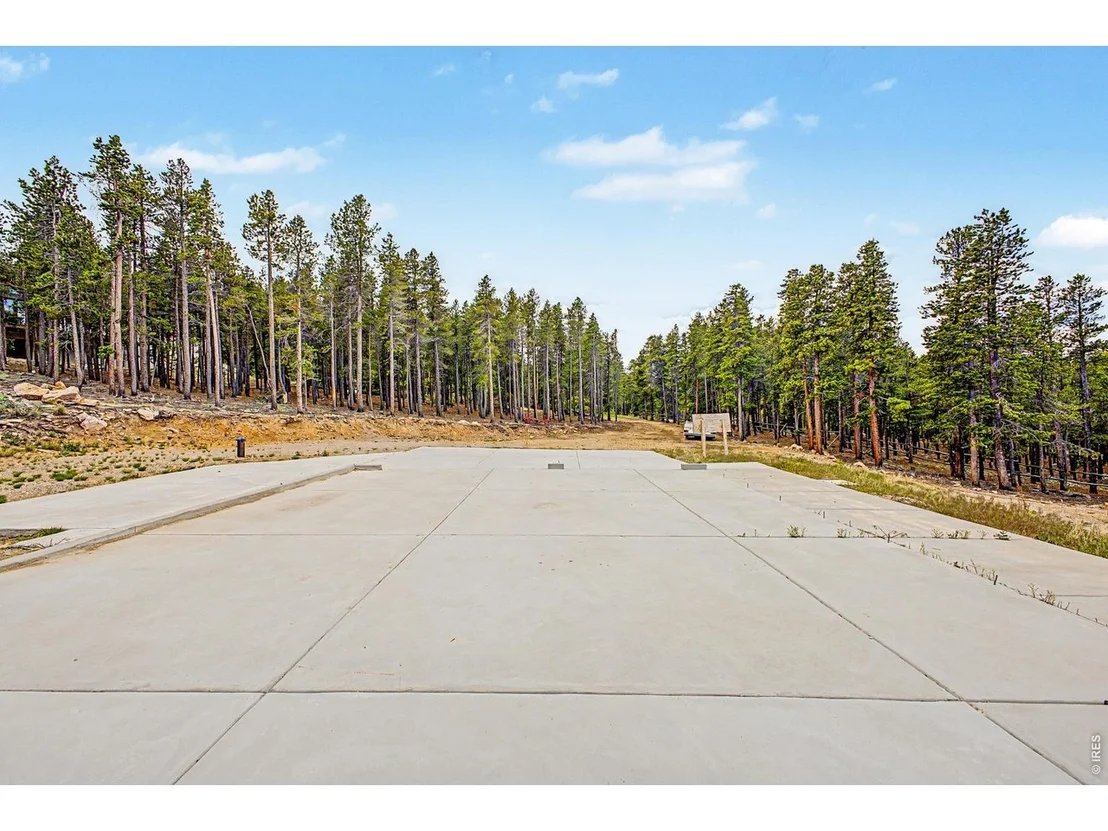 Photo of 52 Meadowlake Dr