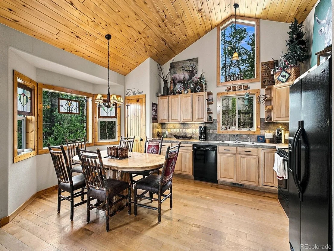 Photo of 150 Haida Rd