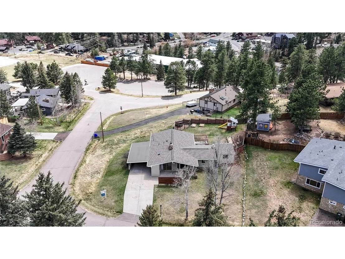 Photo of 27976 Lupine Dr