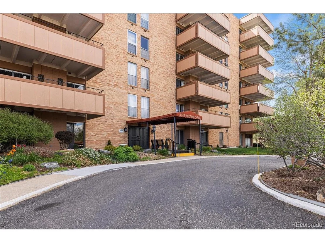 Photo of Unit 108 at 500 Mohawk Dr