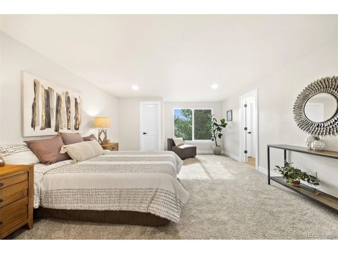 Photo of 8162 Field Cir