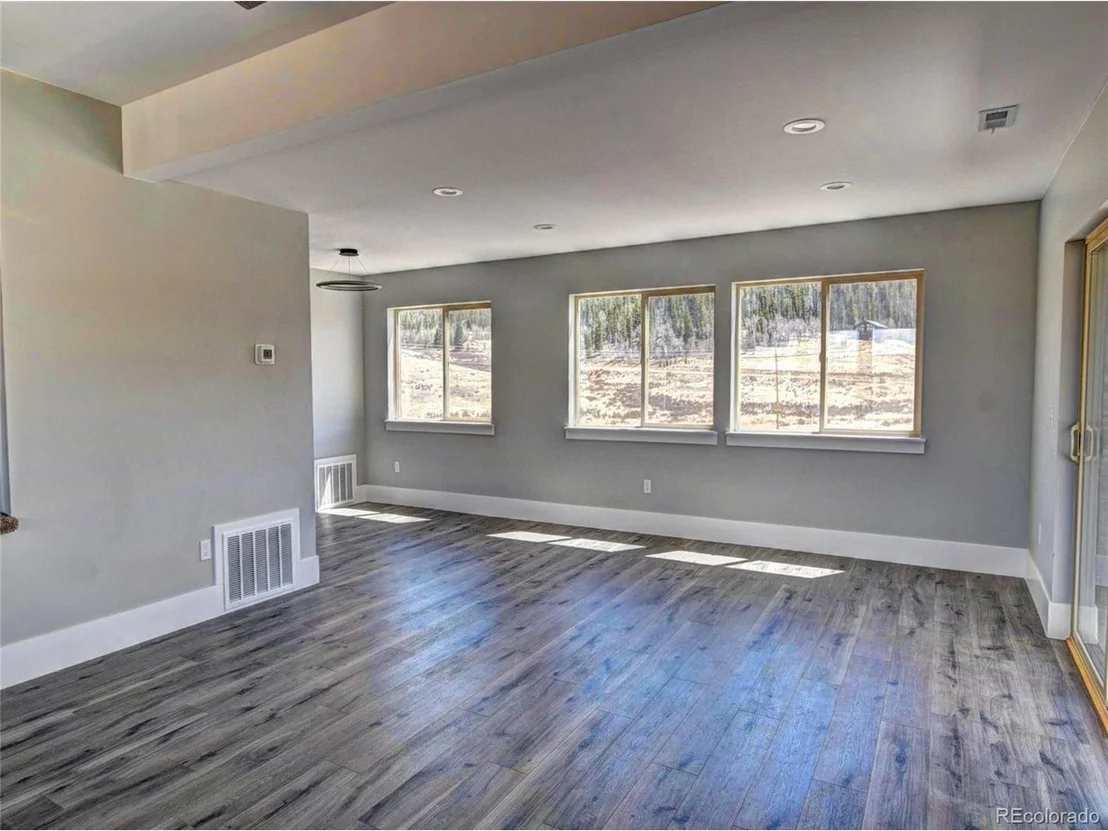 Photo of 2339 Arrowhead Dr