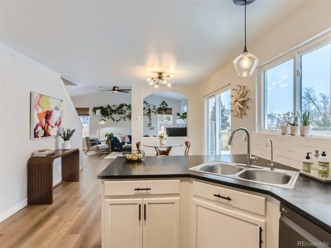 Photo of 1297 Fall River Cir