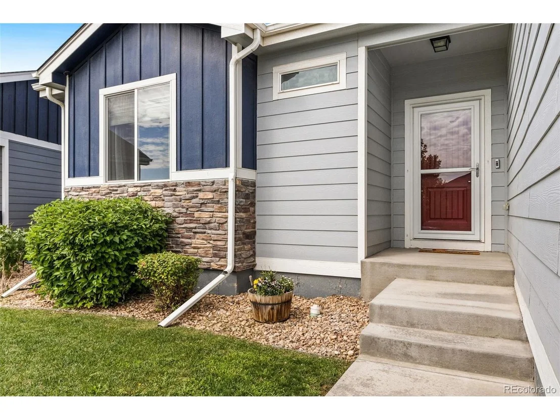 Photo of 1204 Sunrise Cir