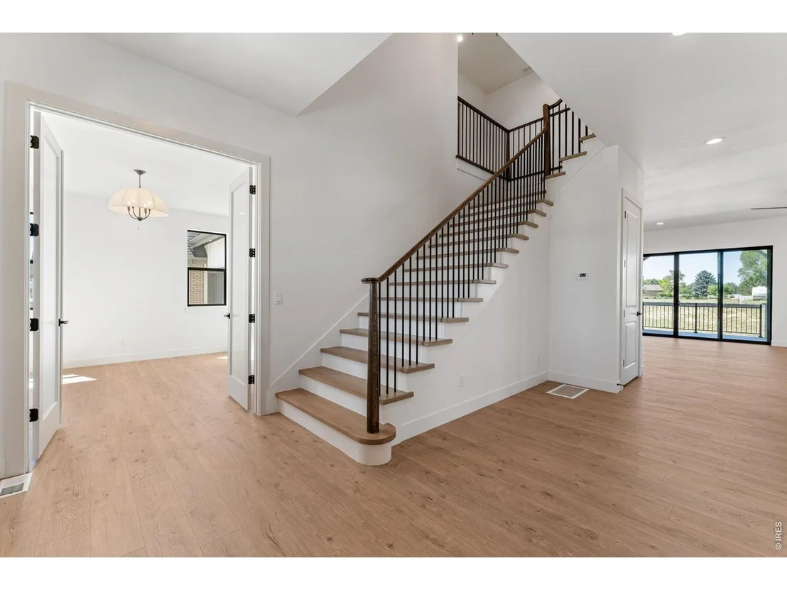 Photo of 832 Clydesdale Dr