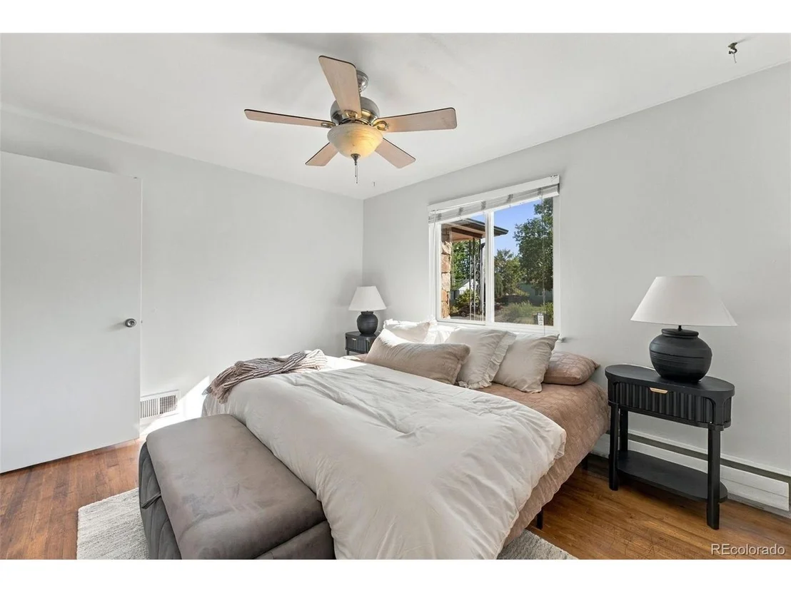 Photo of 4155 Jay St