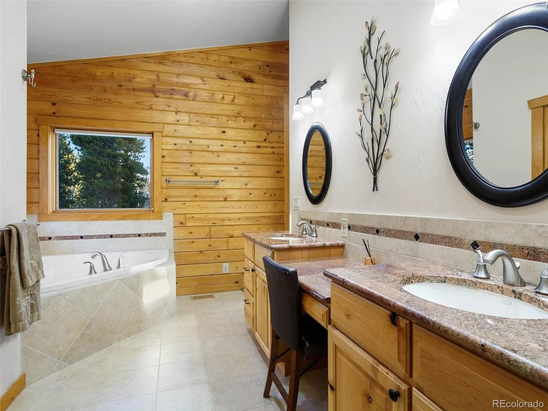 Photo of 98 Valley View Ln