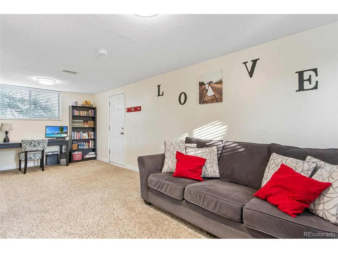Photo of 9007 W 77th Pl