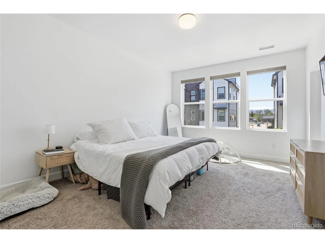 Photo of 5727 Van Gordon Way