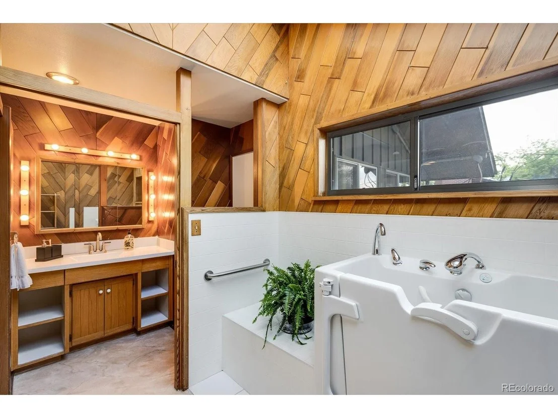 Photo of 4755 Shawnee Pl