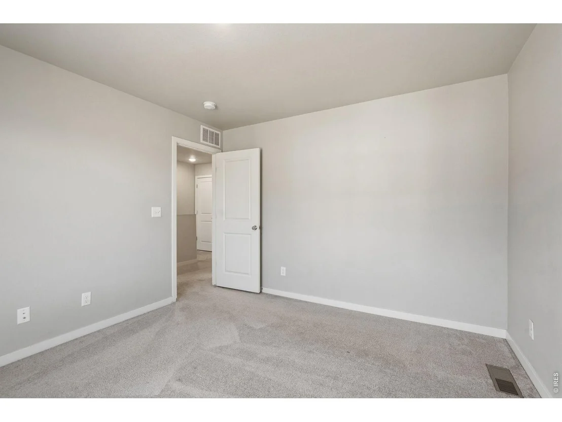 Photo of Unit D3 at 710 Oregon Trl