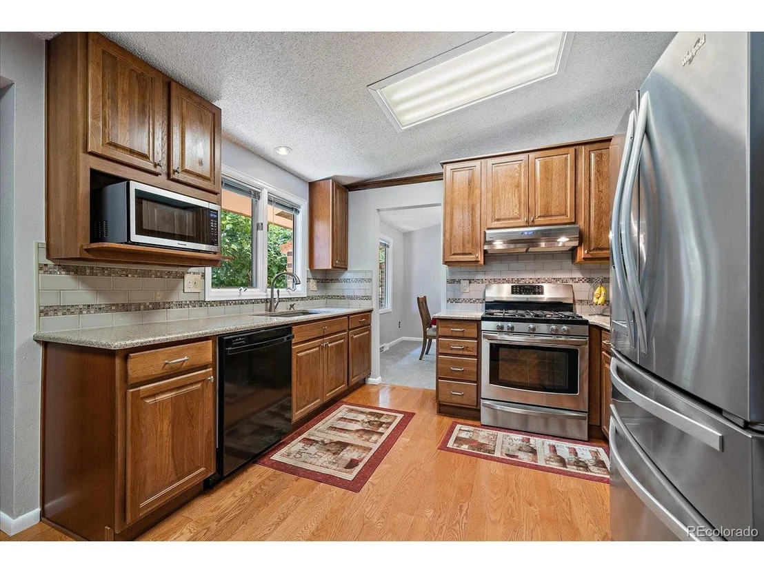 Photo of 7370 Jay St
