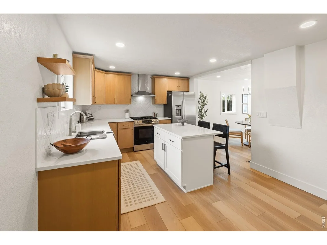 Photo of 104 Oak St