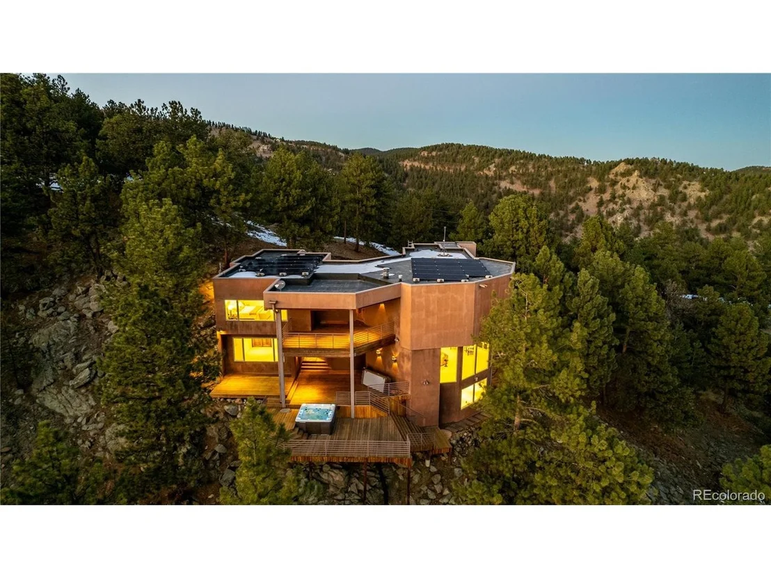 Photo of 1077 Carriage Hills Dr