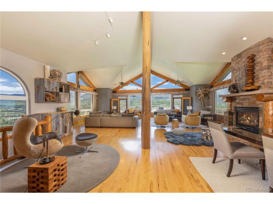 Photo of 948 Hamilton Creek Rd