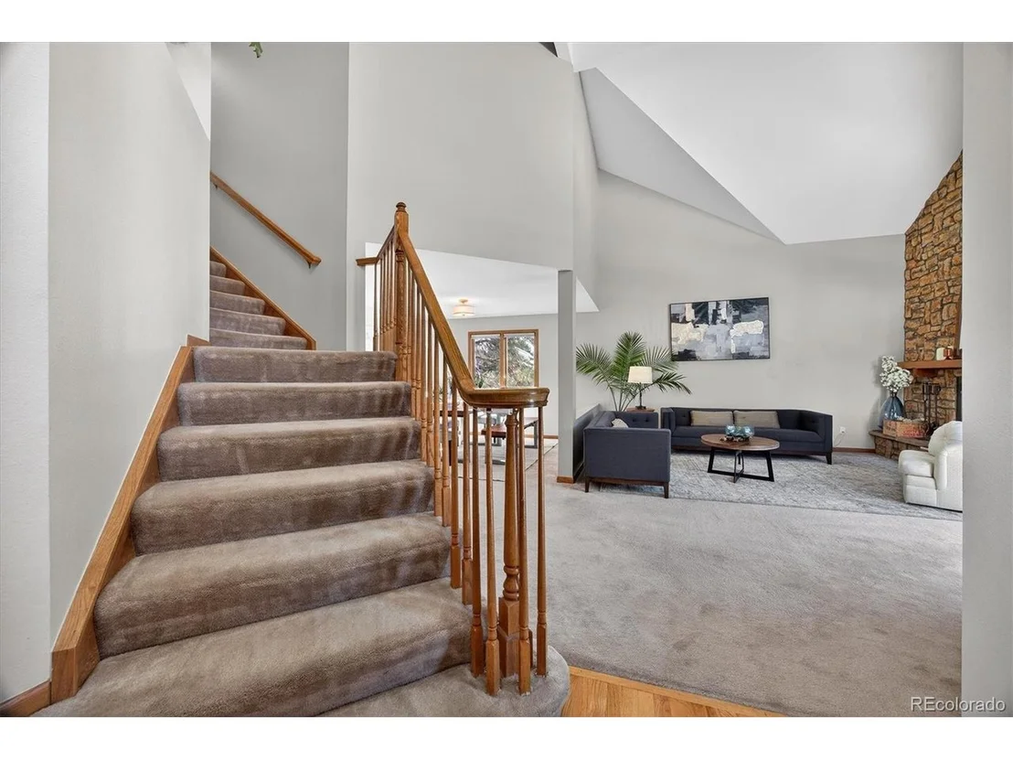 Photo of 25924 Gateway Dr