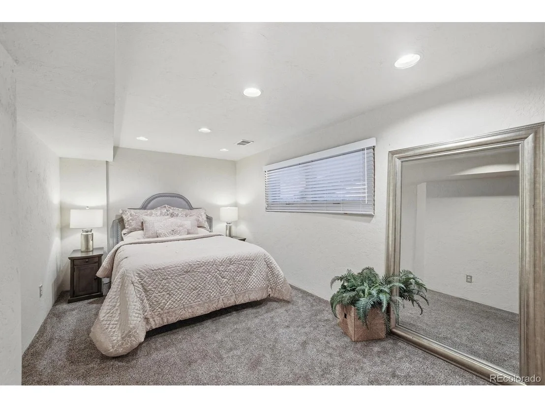 Photo of 6195 Apache Dr