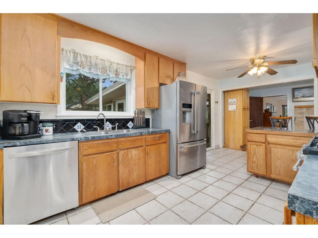 Photo of 335 Mountain View Dr